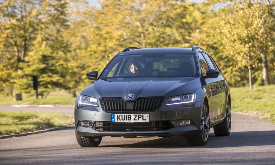  Skoda Superb Wagon 4x4 SportLine 2016 года  (UK) (фото 15 из 24)